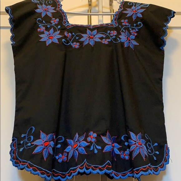 Huipil style blouse - Picture 3 of 4